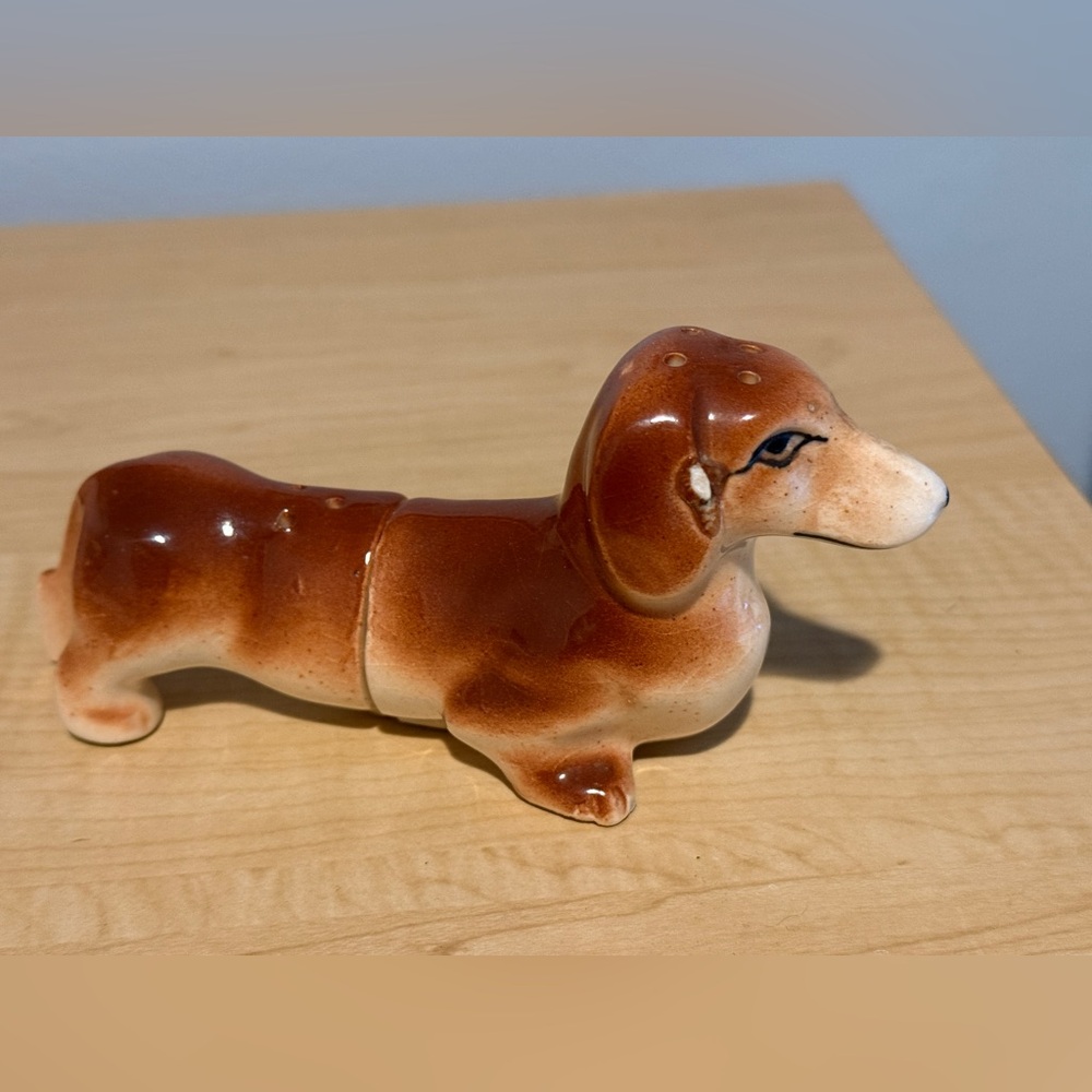 Vintage Dachshund Salt and Pepper Shakers - Picture 2 of 12